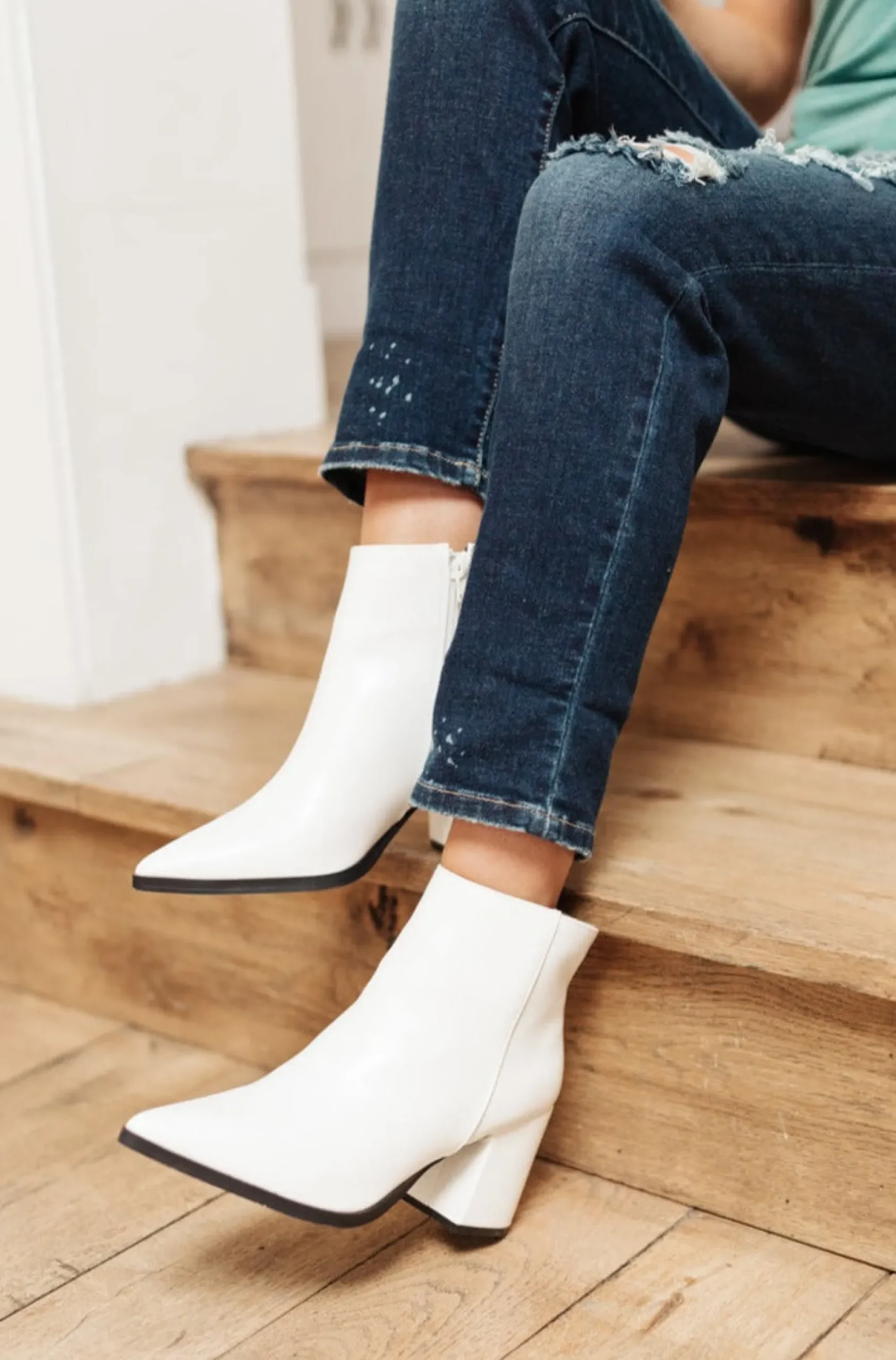 Amari Ankle Boots in White
