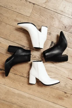 Amari Ankle Boots in White