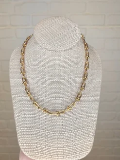 Closest Link Necklace - 4/9