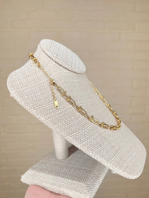Closest Link Necklace - 4/9