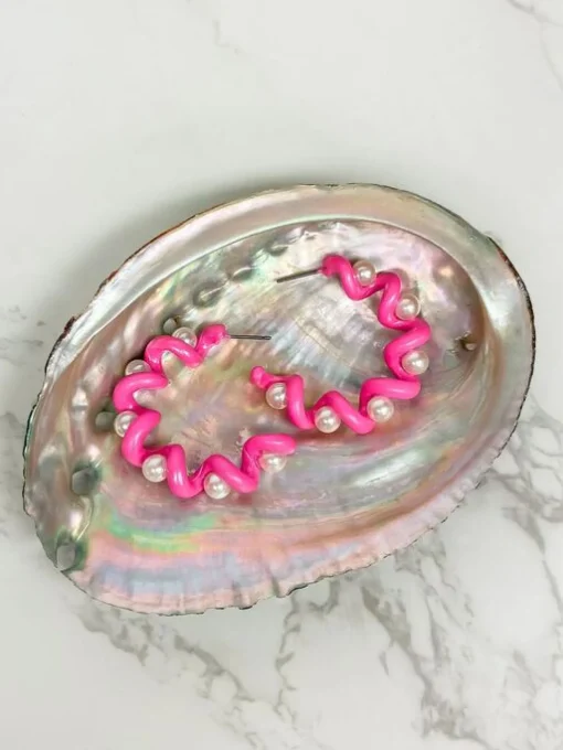 Color Coated Pearl Coil Hoop Earrings - Pink