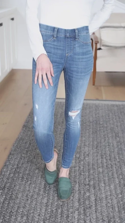 Get Together Mid-Rise Skinny Jegging by Judy Blue