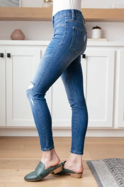 Get Together Mid-Rise Skinny Jegging by Judy Blue