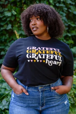 Grateful Heart Graphic T-Shirt In Black (Ships in 1-2 Weeks)