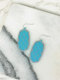 Metal Acrylic Quatrefoil Dangle Earrings - Blue