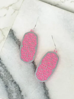 Metal Acrylic Quatrefoil Dangle Earrings - Pink