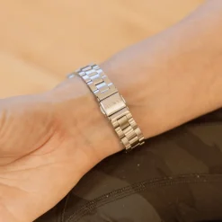 Stainless Steel Linked Apple Watch Band - Silver