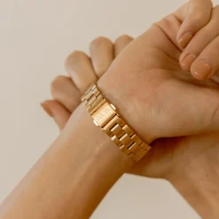 Stainless Steel Linked Apple Watch Band - Gold