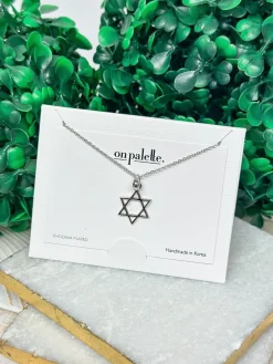Star of David Pendant Necklace - Silver