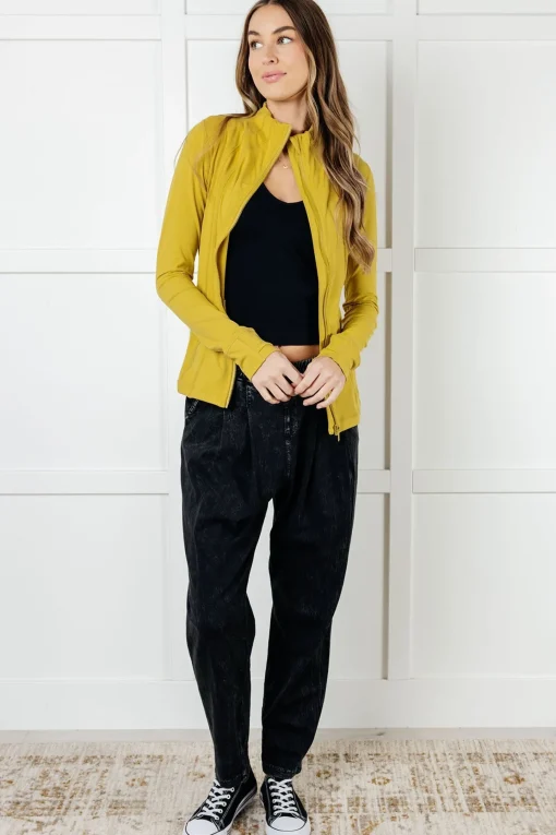 Staying Swift Activewear Jacket in Yellow Pear