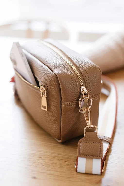 Willow Convertible Crossbody